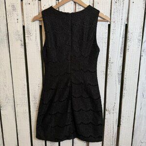 Coveted Clothing Lace Little Black Dress Size Small Short Sleeveless Zipper Back